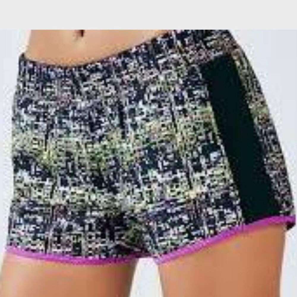 Fabletics NEW XL Fallon Shorts in black Dot Matrix print